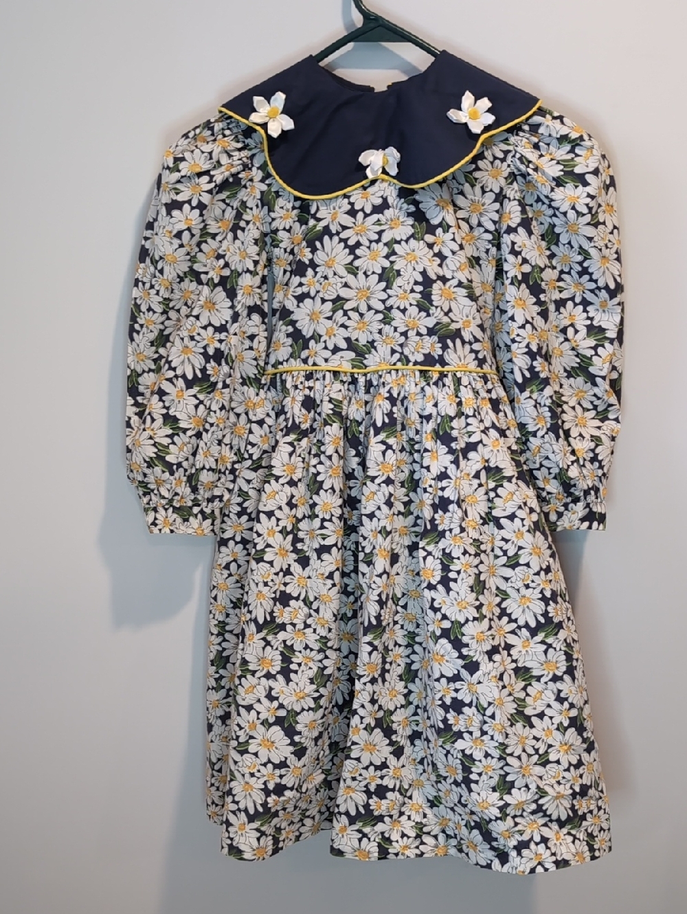 Vintage Cottage Core Navy Daisy Print Puff-Sleeve Girls Dress